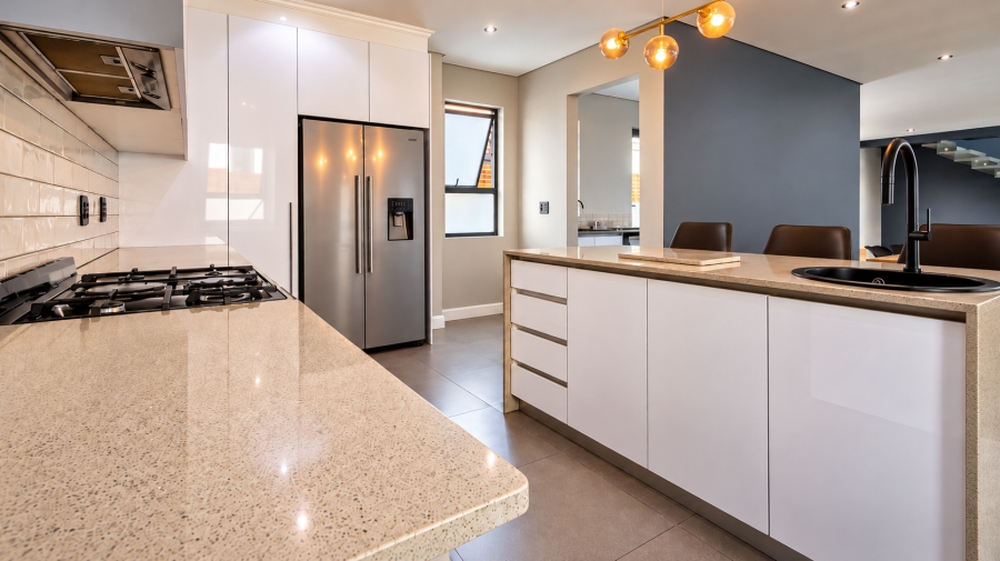 4 Bedroom Property for Sale in Sitari Country Estate Western Cape